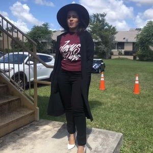 Meet your Posher, Priscilla